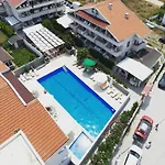 Altinkum Tatil Konaklari