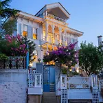 Mansion Milia