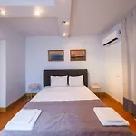 Maison Detroit Iconic 3Br Triplex With Great Views