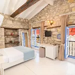 Alacati Eski Ev Hotel