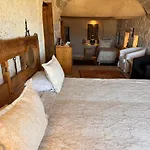 Kistar Cave Hotel