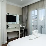 Ten Rooms Istanbul Hotel (Adults Only)