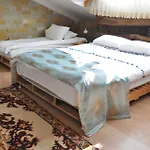 Uchisarstonehouse