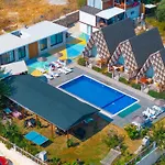 Bu Bungalow Hotel