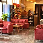 Grand Delux Hotel