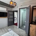 Nirvana Suit Hotel