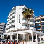 Honeymoon Beach Otel