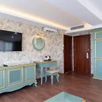Motali Life Hotel