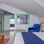 Sea View Hotel