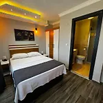 Lopera Beach Hotel