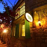 Alacati Asmali Konak Hotel