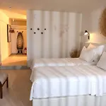 Pilos Suites