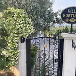 Villa Kurtuldu-9 Kisilik