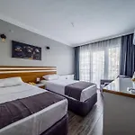 Lopera Beach Hotel