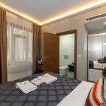 Double Dd Hotel