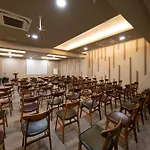 Avec Hotel