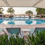 Fun & Sun Club Saphire