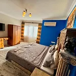 Rebetika Hotel & Bistro