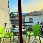 Rebetika Hotel & Bistro
