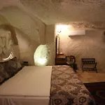 Phocas Cave Suites
