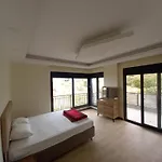 Koru Villa,3 Oda 1 Salon,Muhtesem Manzara Ve Konum,Ozel Havuz