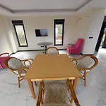 Koru Villa,3 Oda 1 Salon,Muhtesem Manzara Ve Konum,Ozel Havuz