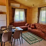Ugur Pansiyon Bungalows