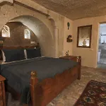 Maccan Cave Hotel