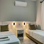 Izan Villa Bakis Apartments