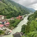 Vadidekal Suite Hotel