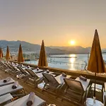 Numa Port Hotel