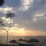 Yarar Hotel