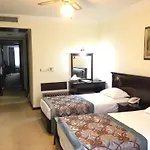 Omur Hotel