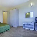 Larissa Garden Hotel