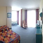 Oencuel Beach Hotel