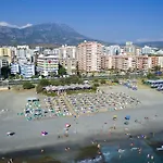 Klas Dom Hotel