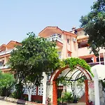 Mediterranean Garden Apart Hotel