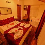 Elrio Motel