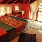Tuana Hotel