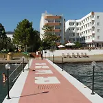 Rena Hotel