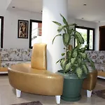 Bronze Hotel