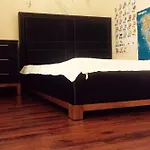 Nazan Sitezi На Берегу