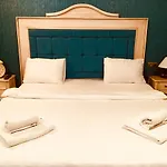 Vendome Hotel