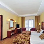 Green Beach Resort