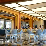 Glamour Resort & Spa