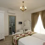 Alya Mou Butik Hotel