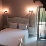 Erythros Boutique Hotel