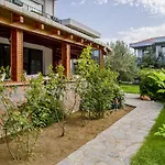 Assos Oleas Hotel