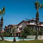 Erasmus Apart Hotel