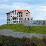Hasdikoz Abdik Hotel